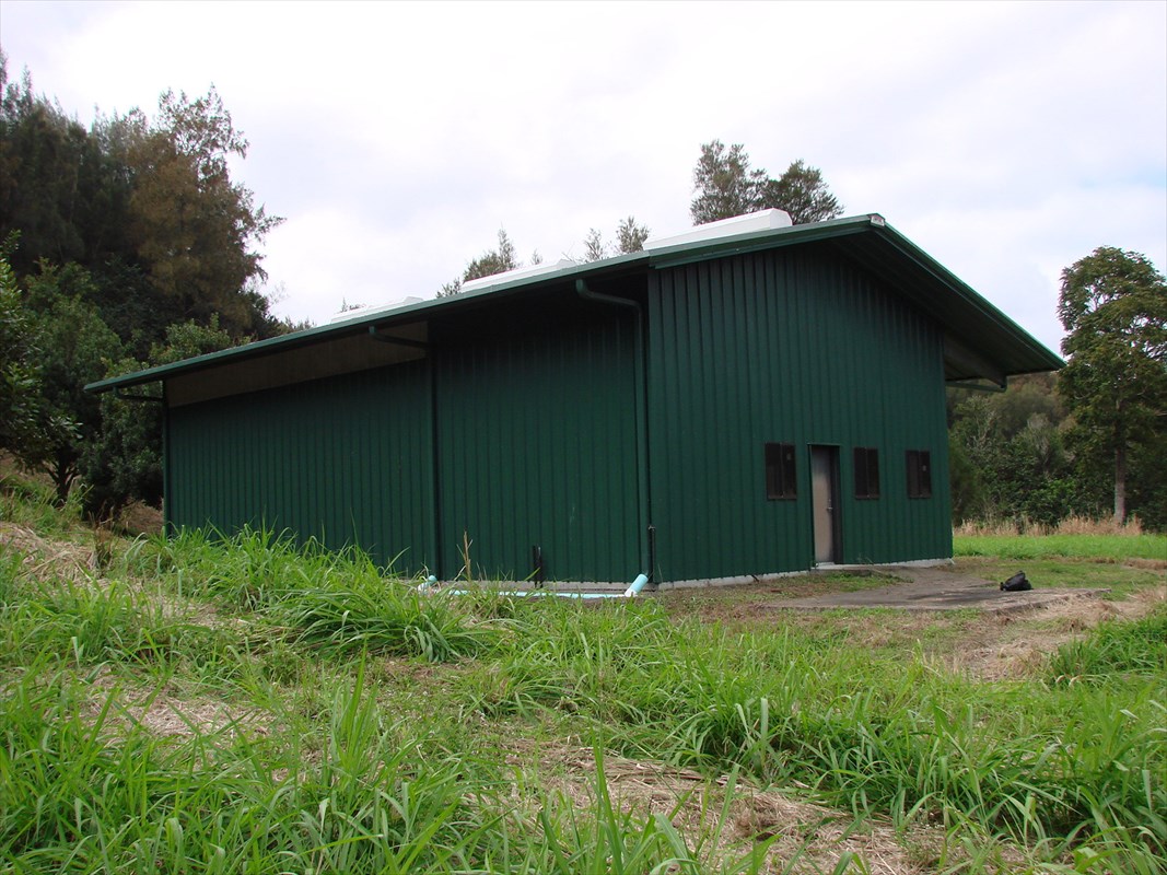 47-4630 Cane Haul Road Honokaa, HI 96727 - Photo 3 of 9 a view of a backyard