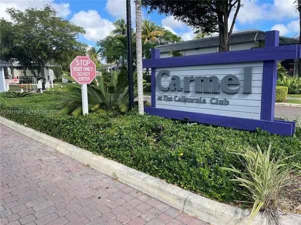 $295,000 | 911 Northeast 199th Street, Unit 10214, Miami, FL 33179
