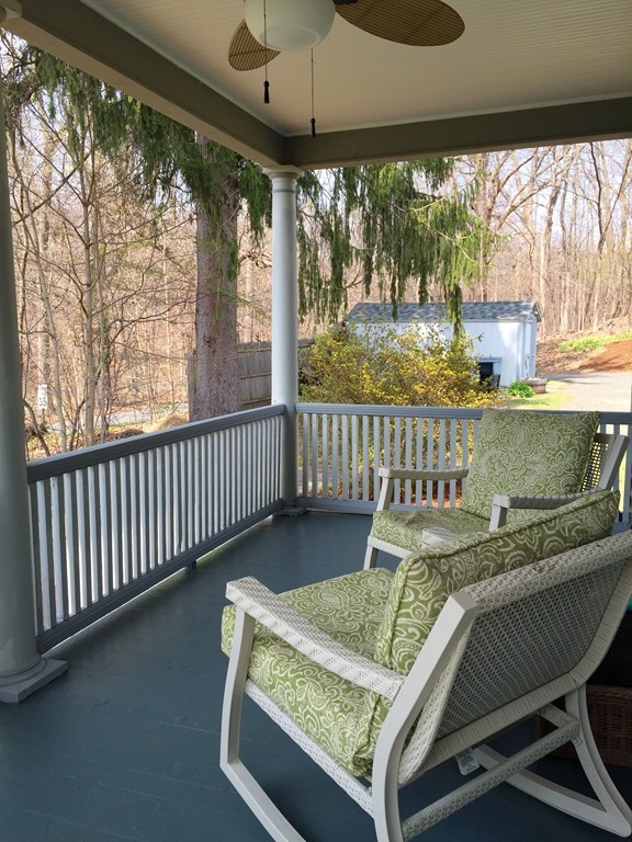347 Riverside Drive Northampton, MA 01062 - Photo 5 of 29 Gallery Image 5
