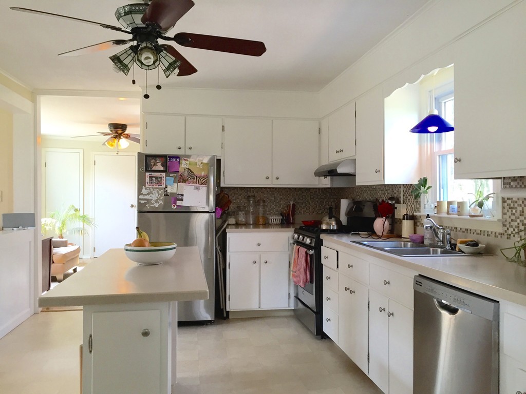 347 Riverside Drive Northampton, MA 01062 - Photo 6 of 29 Gallery Image 6