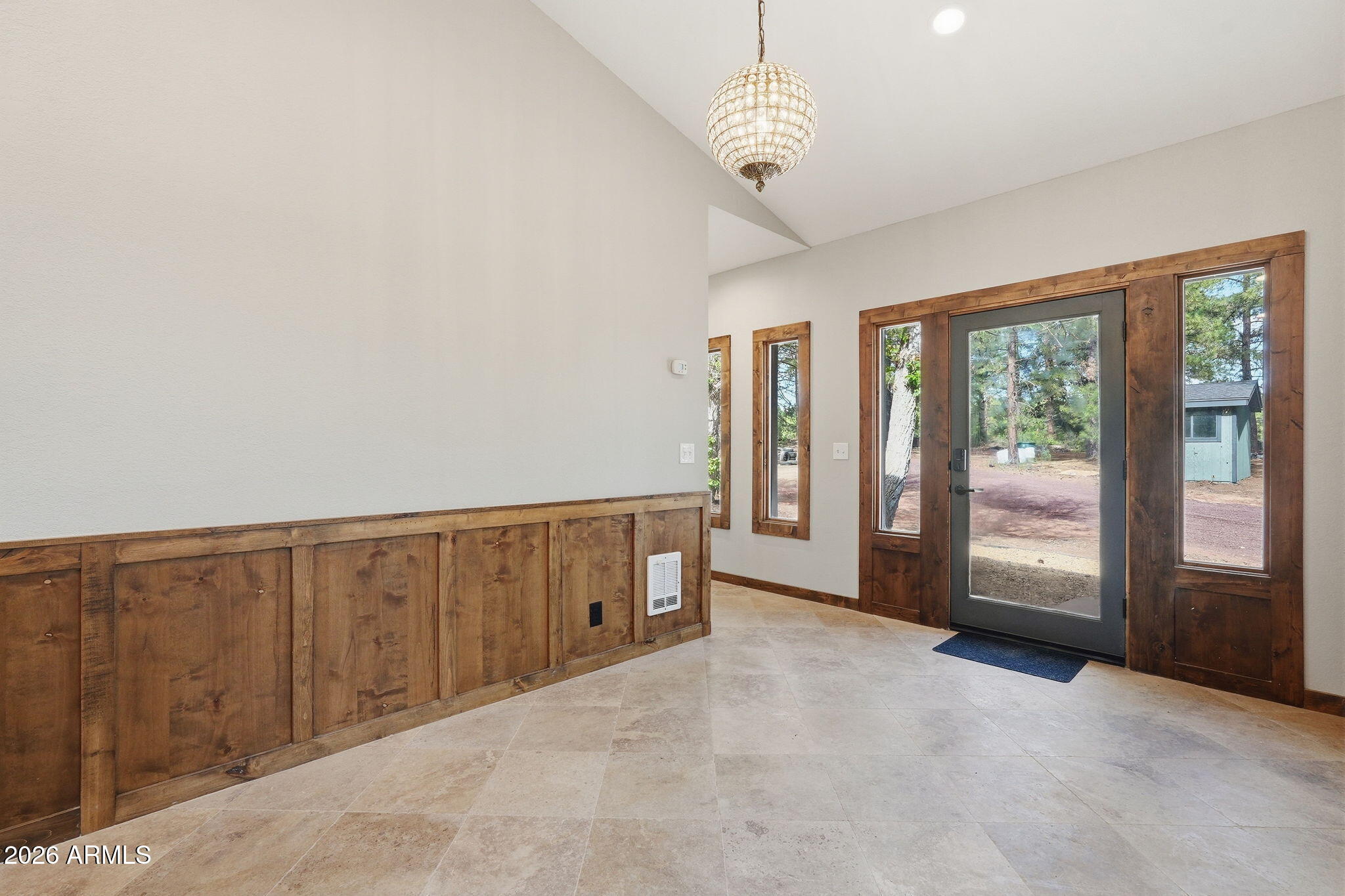 129 North Spitz Spring Road Parks, AZ 86018 - Photo 9 of 36 Dining Area