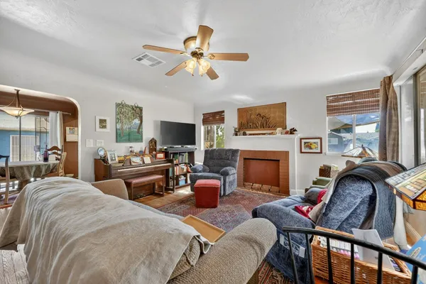 $325,000 | 2080 Lucerne Avenue, Stockton, CA 95203