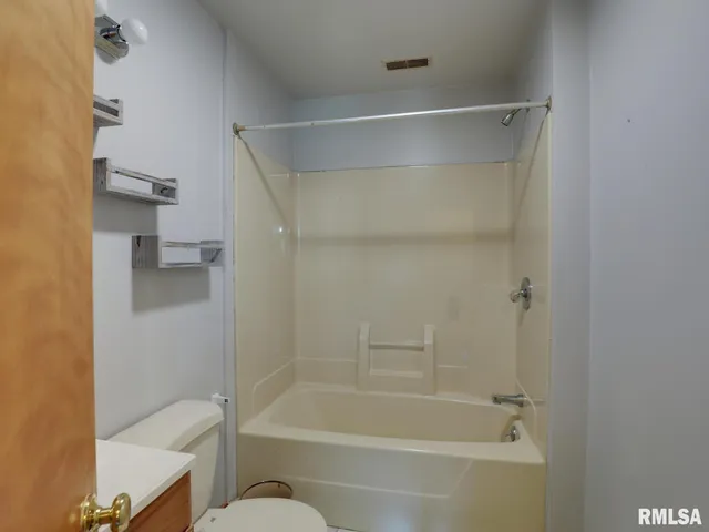 $399,900 | 1000 East 2000th Street, Liberty, IL 62347