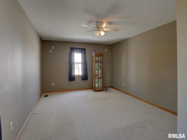 $399,900 | 1000 East 2000th Street, Liberty, IL 62347