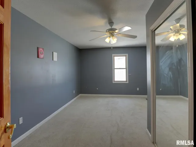 $399,900 | 1000 East 2000th Street, Liberty, IL 62347