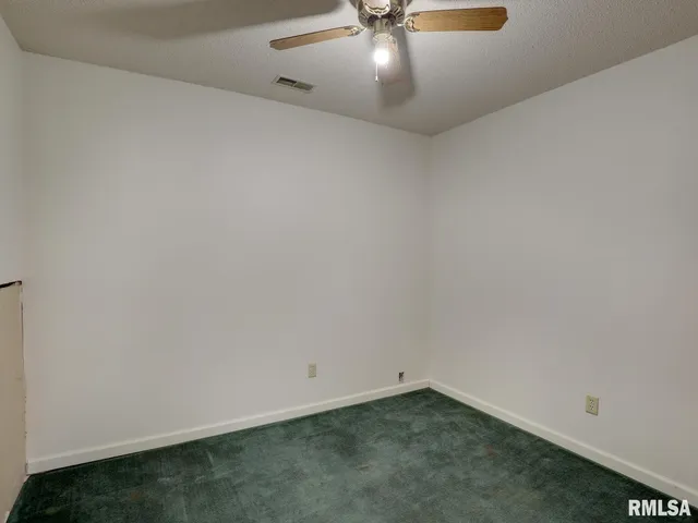 $399,900 | 1000 East 2000th Street, Liberty, IL 62347