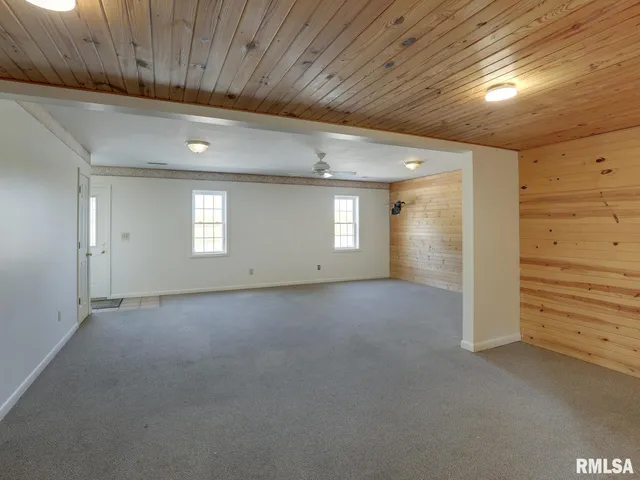 $399,900 | 1000 East 2000th Street, Liberty, IL 62347