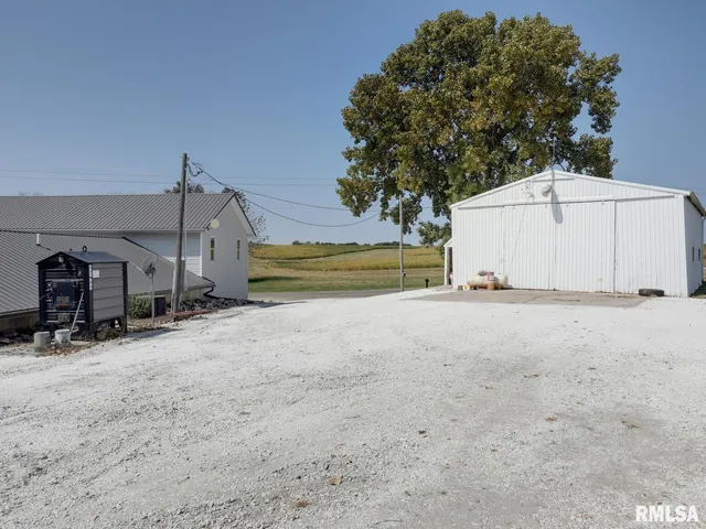 $399,900 | 1000 East 2000th Street, Liberty, IL 62347