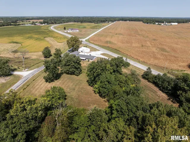 $399,900 | 1000 East 2000th Street, Liberty, IL 62347