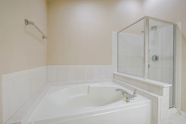 $379,900 | 204 Aspen Circle, Gilberts, IL 60136