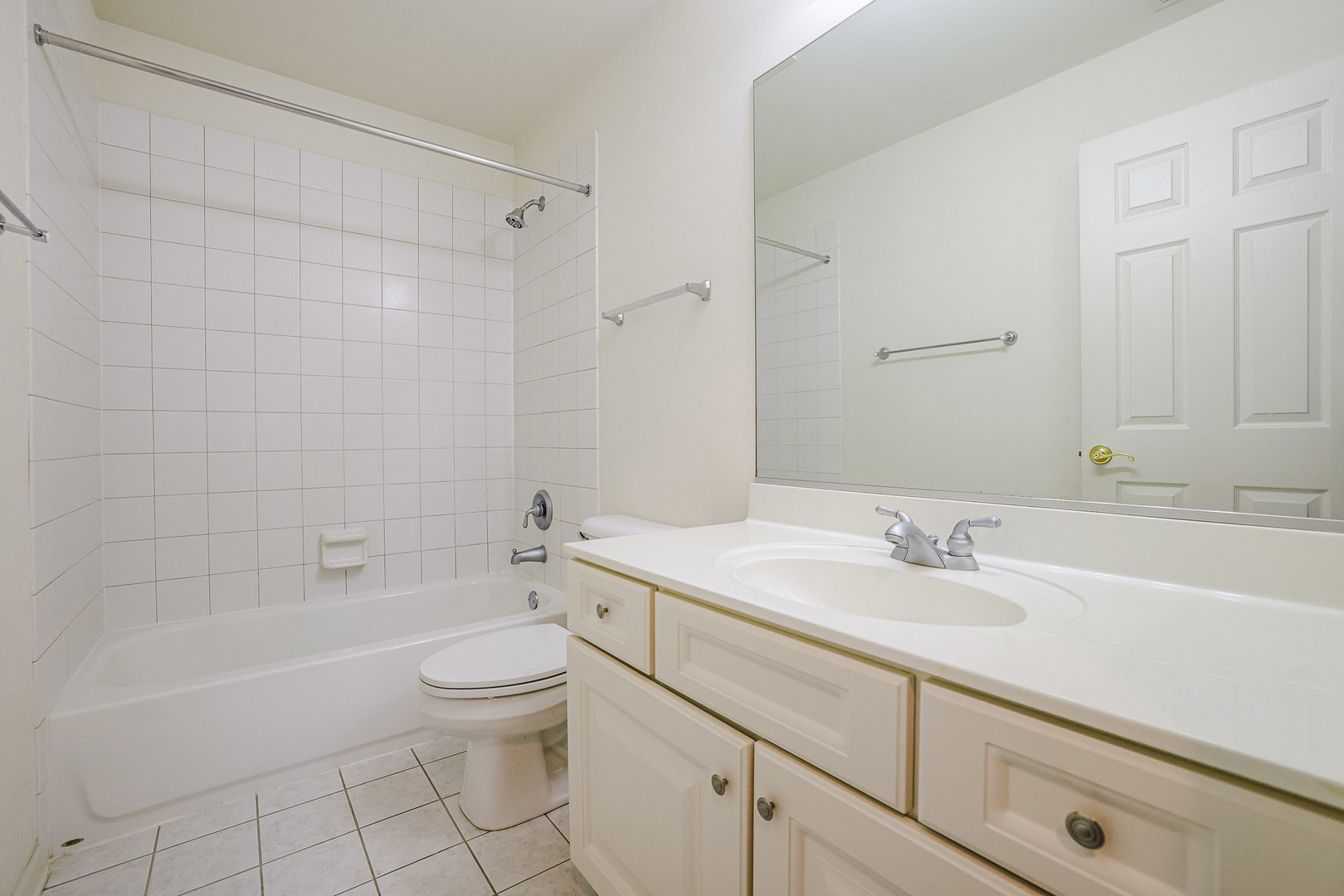 204 Aspen Circle Gilberts, IL 60136 - Photo 18 of 25 a bathroom with a sink a toilet and shower