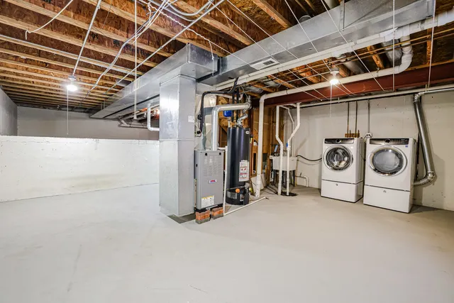 $379,900 | 204 Aspen Circle, Gilberts, IL 60136