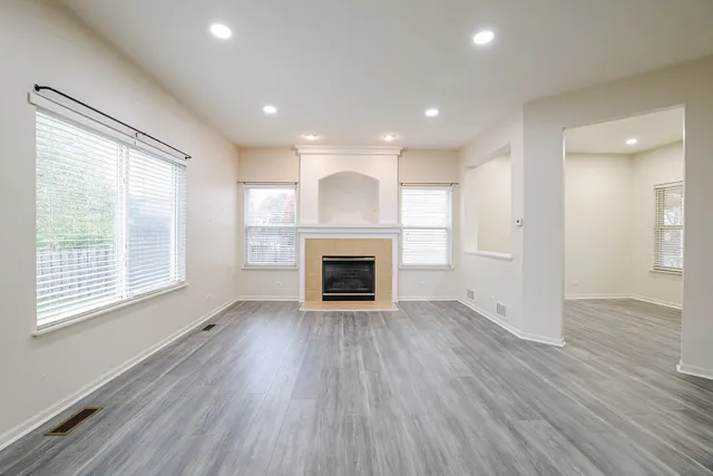 $379,900 | 204 Aspen Circle, Gilberts, IL 60136