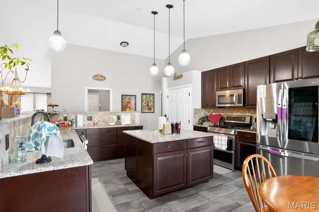 $479,900 | 8074 Glen Arbor Drive, Lake St. Louis, MO 63367