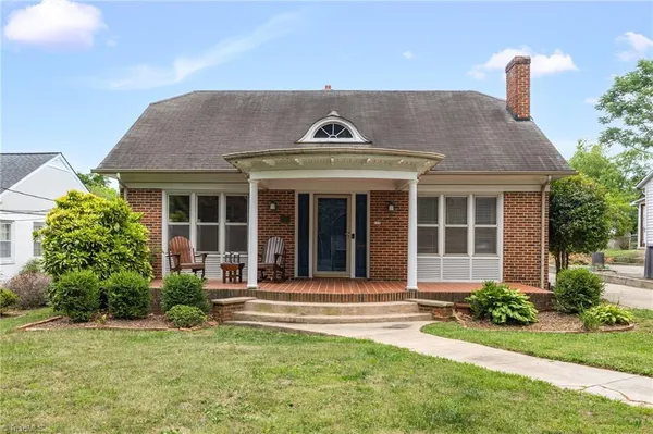 $315,000 | 220 Woodrow Avenue, High Point, NC 27262