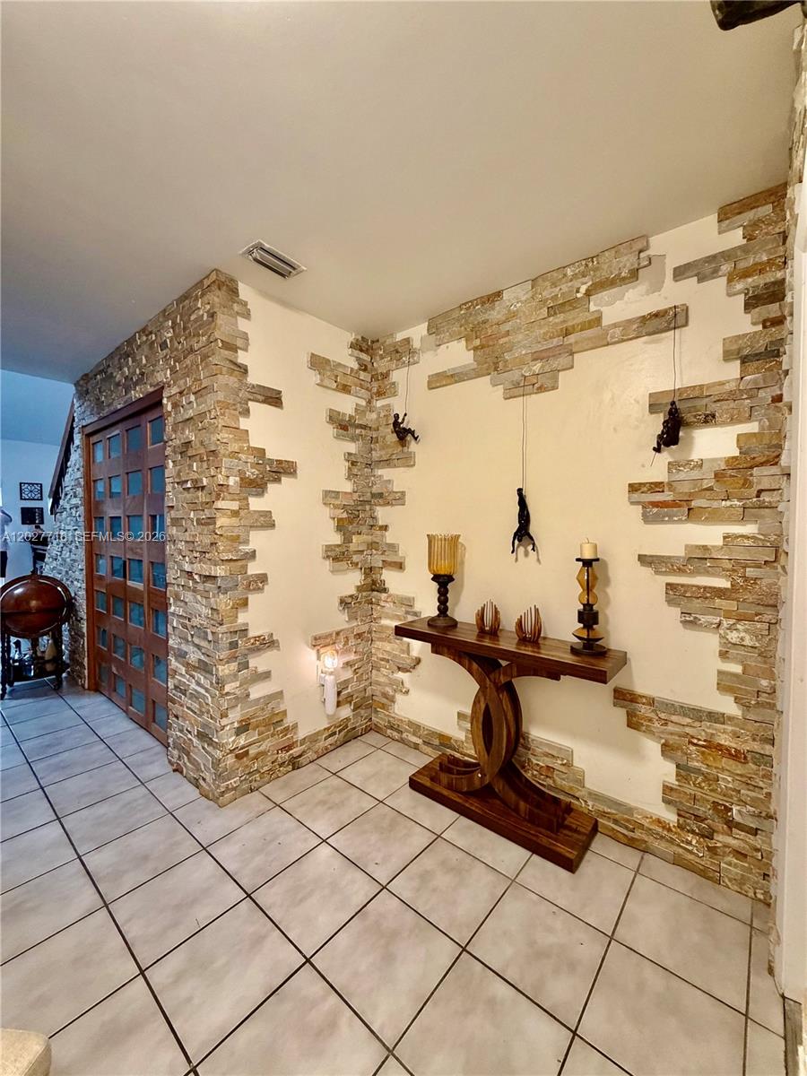 6492 Southwest 129th Avenue Miami, FL 33183 - Photo 9 of 23