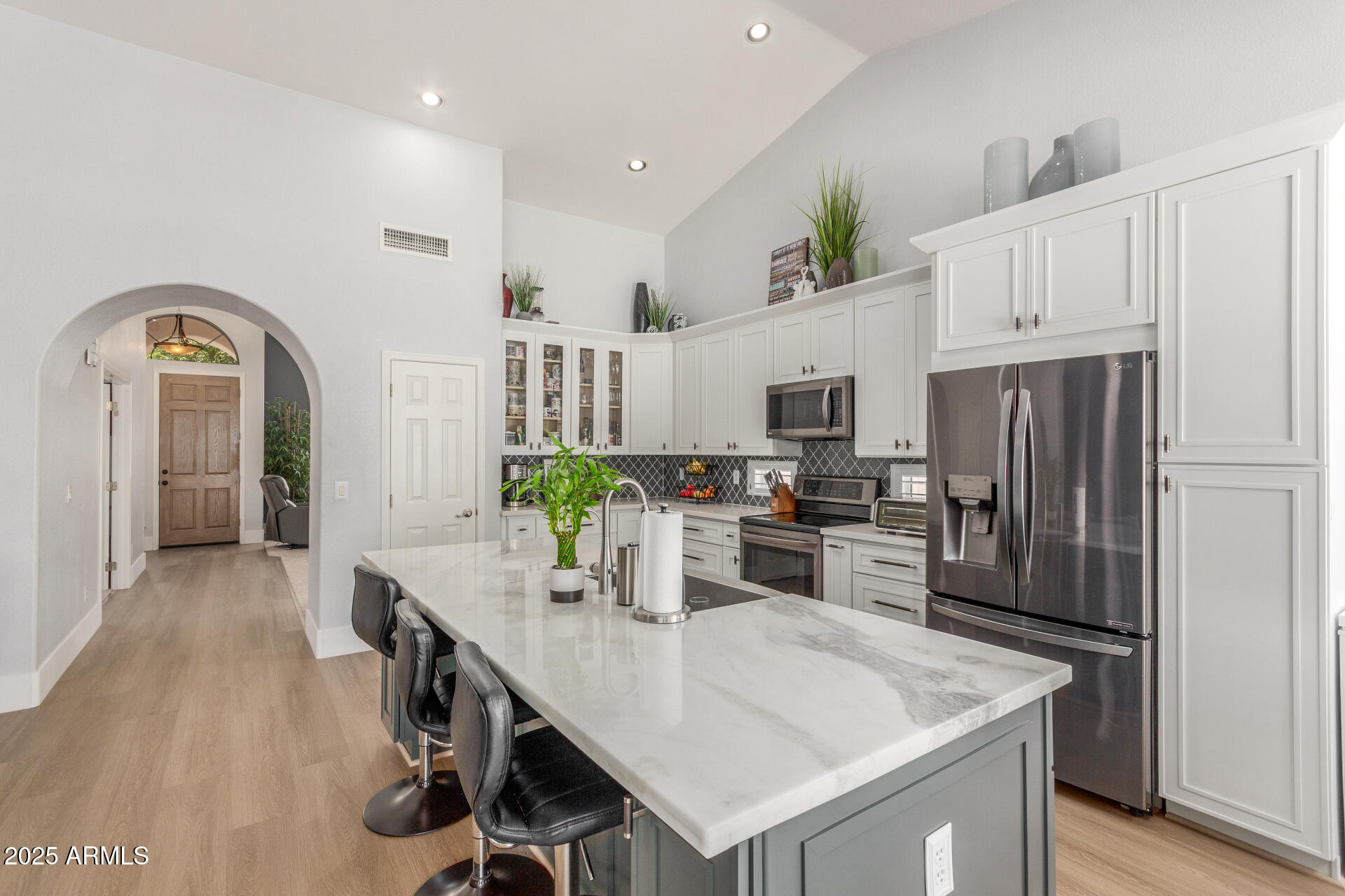 13182 West Coronado Road Goodyear, AZ 85395 - Photo 7 of 28 Kitchen