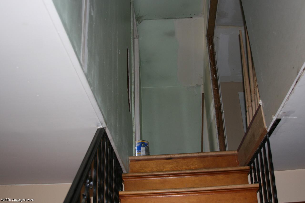 Golf Course Road Saylorsburg, PA 18353 - Photo 16 of 19 second floor