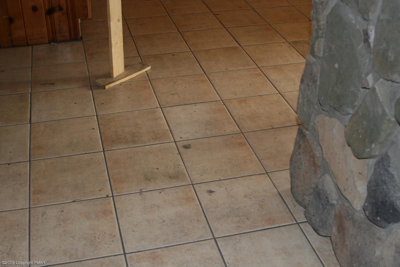 Golf Course Road Saylorsburg, PA 18353 - Photo 17 of 19 tile floor