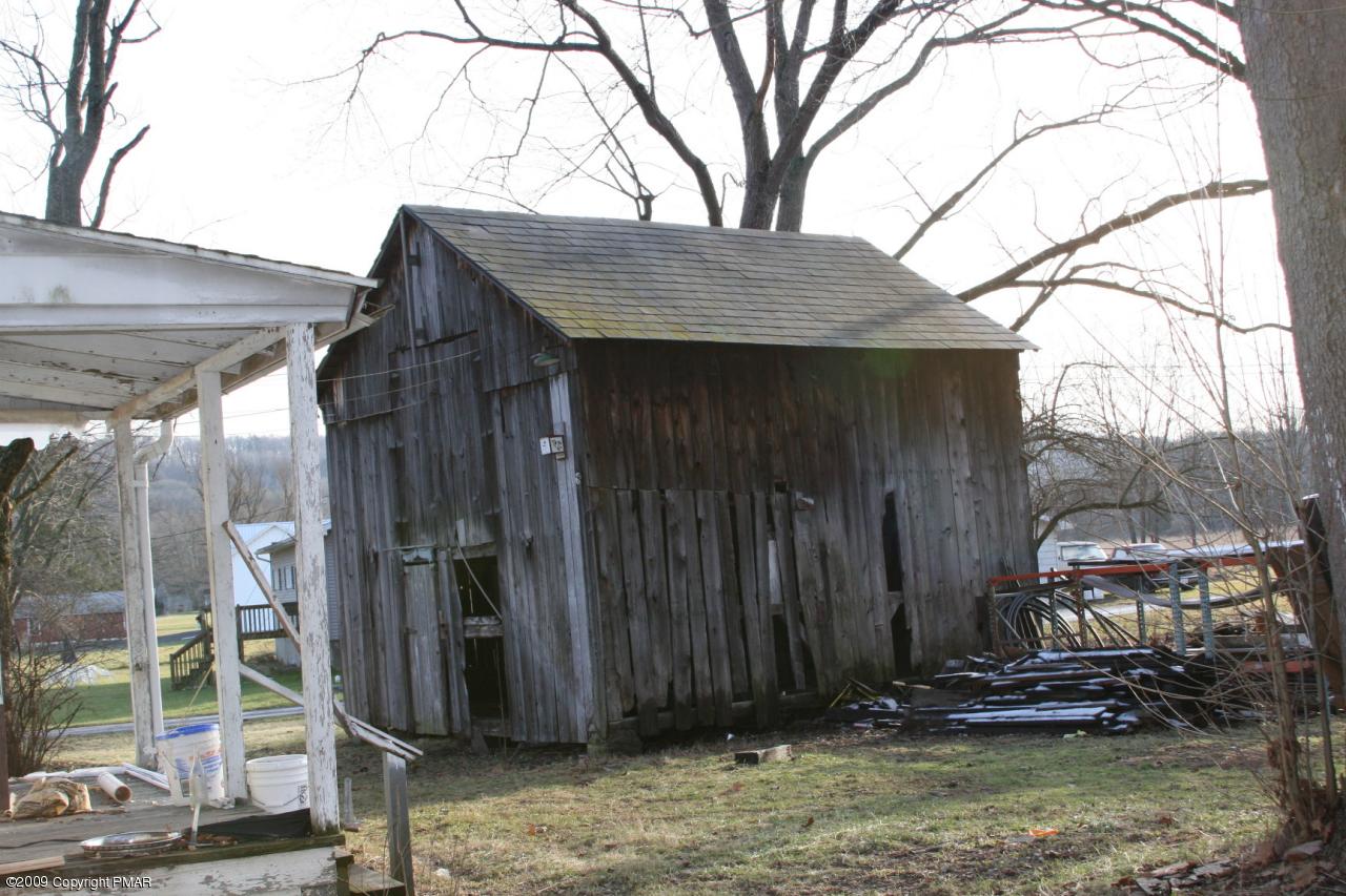 Golf Course Road Saylorsburg, PA 18353 - Photo 2 of 19 barn on property