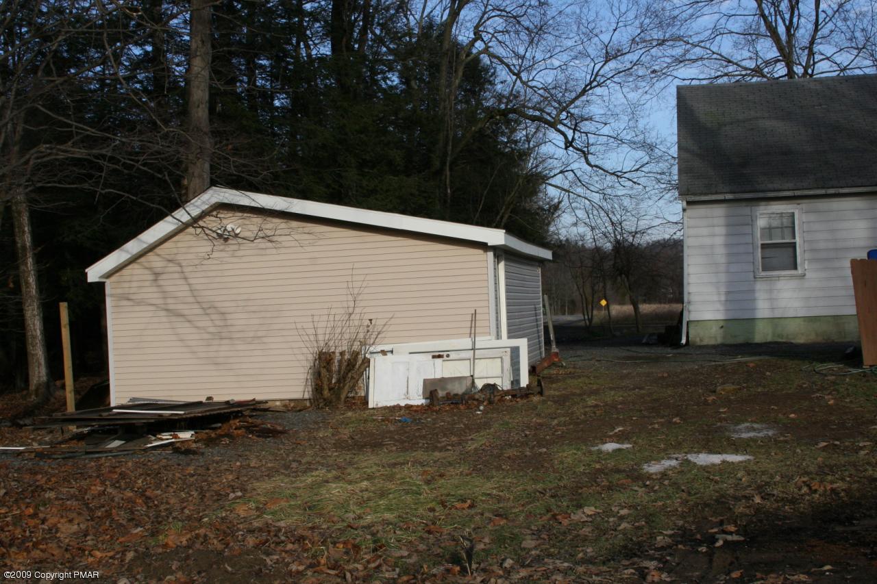 Golf Course Road Saylorsburg, PA 18353 - Photo 6 of 19 garage