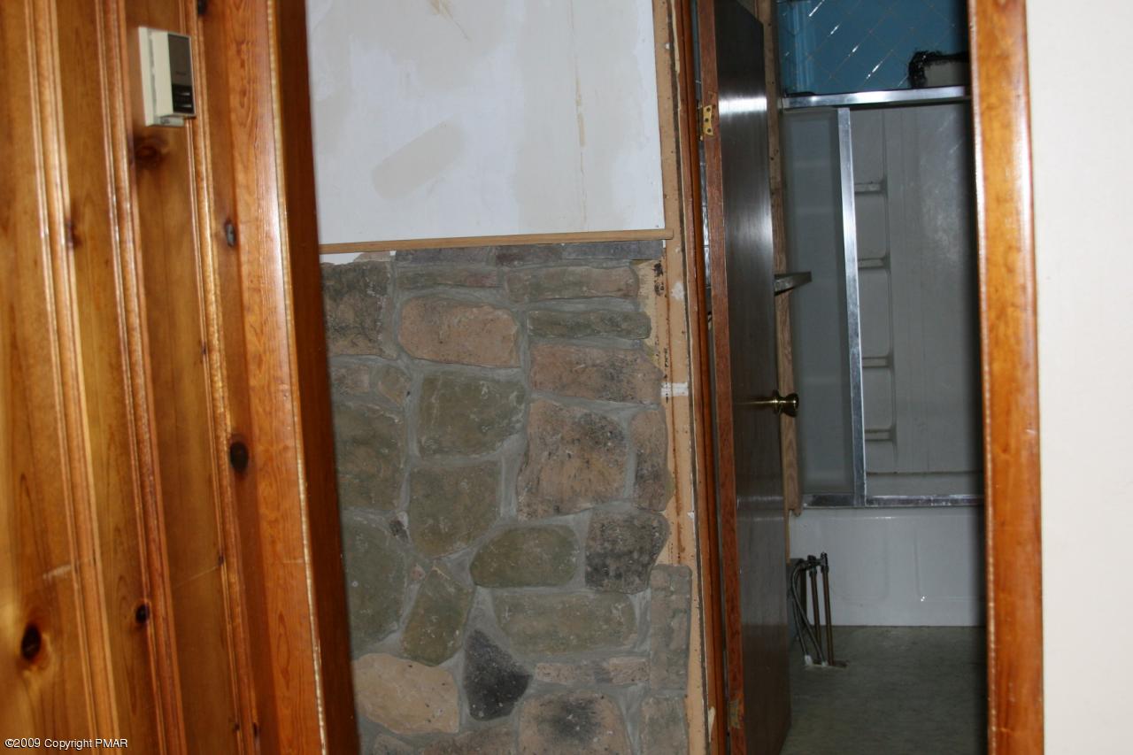 Golf Course Road Saylorsburg, PA 18353 - Photo 10 of 19 interior stone
