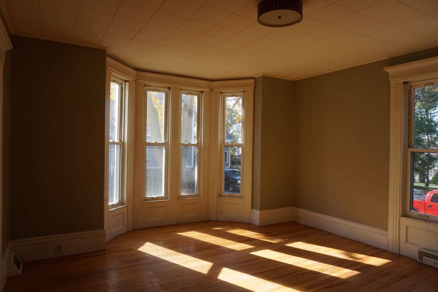 514 Amherst Street Manchester, NH 03104 - Photo 12 of 20