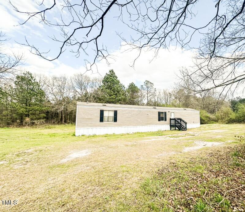 942 Lee County Line Road Broadway, NC 27505 - Photo 2 of 18 IMG_1504