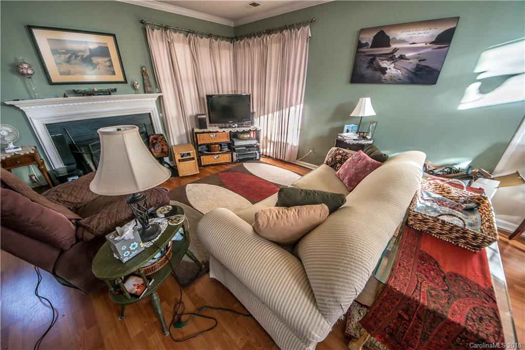 9512 Marshbrooke Road Matthews, NC 28105 - Photo 3 of 15 Gallery Image 3
