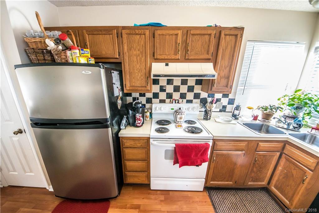 9512 Marshbrooke Road Matthews, NC 28105 - Photo 7 of 15 Gallery Image 7