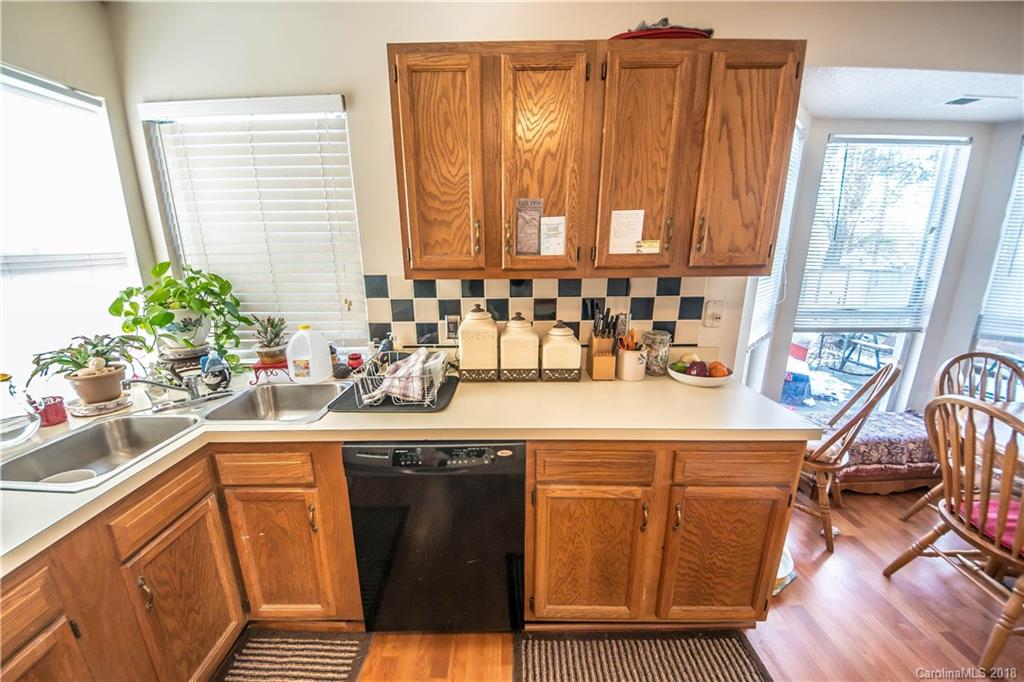 9512 Marshbrooke Road Matthews, NC 28105 - Photo 8 of 15 Gallery Image 8