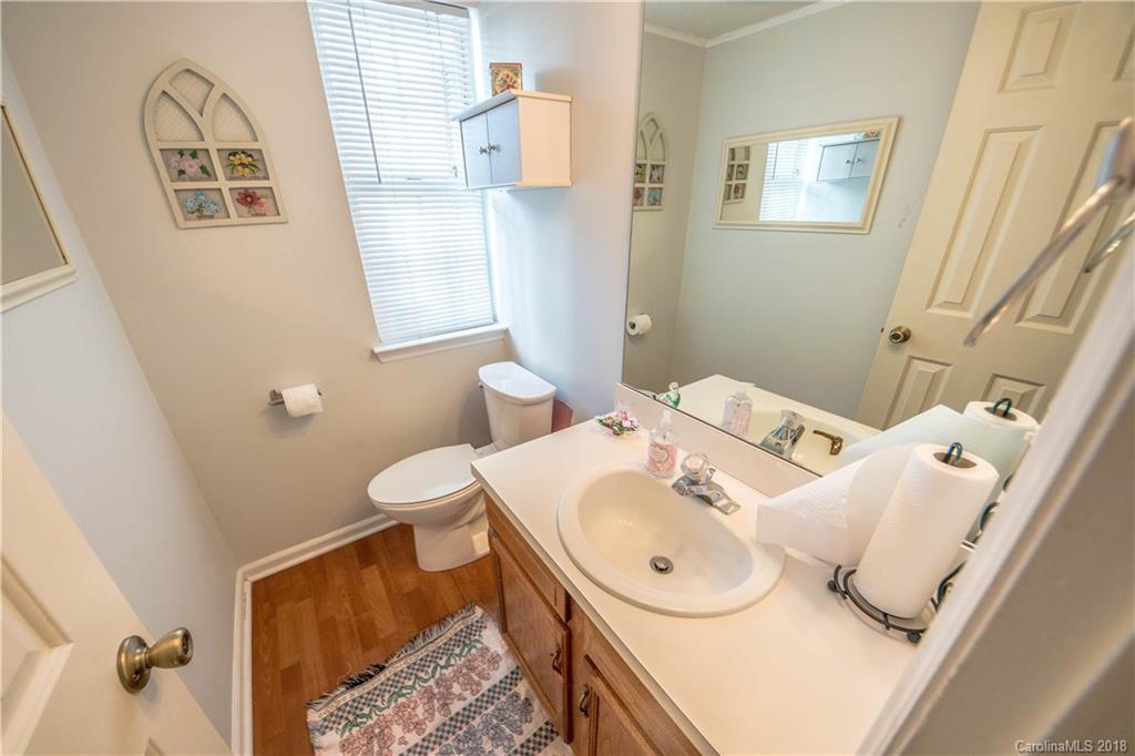 9512 Marshbrooke Road Matthews, NC 28105 - Photo 9 of 15 Gallery Image 9