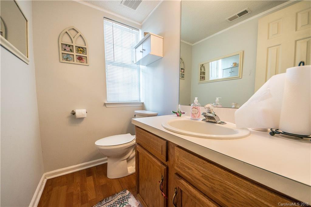 9512 Marshbrooke Road Matthews, NC 28105 - Photo 10 of 15 Gallery Image 10
