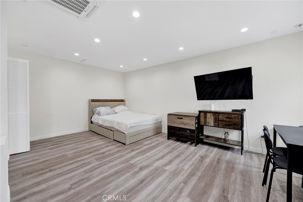 8744 Ruffner Avenue Northridge, CA 91343 - Photo 2 of 7