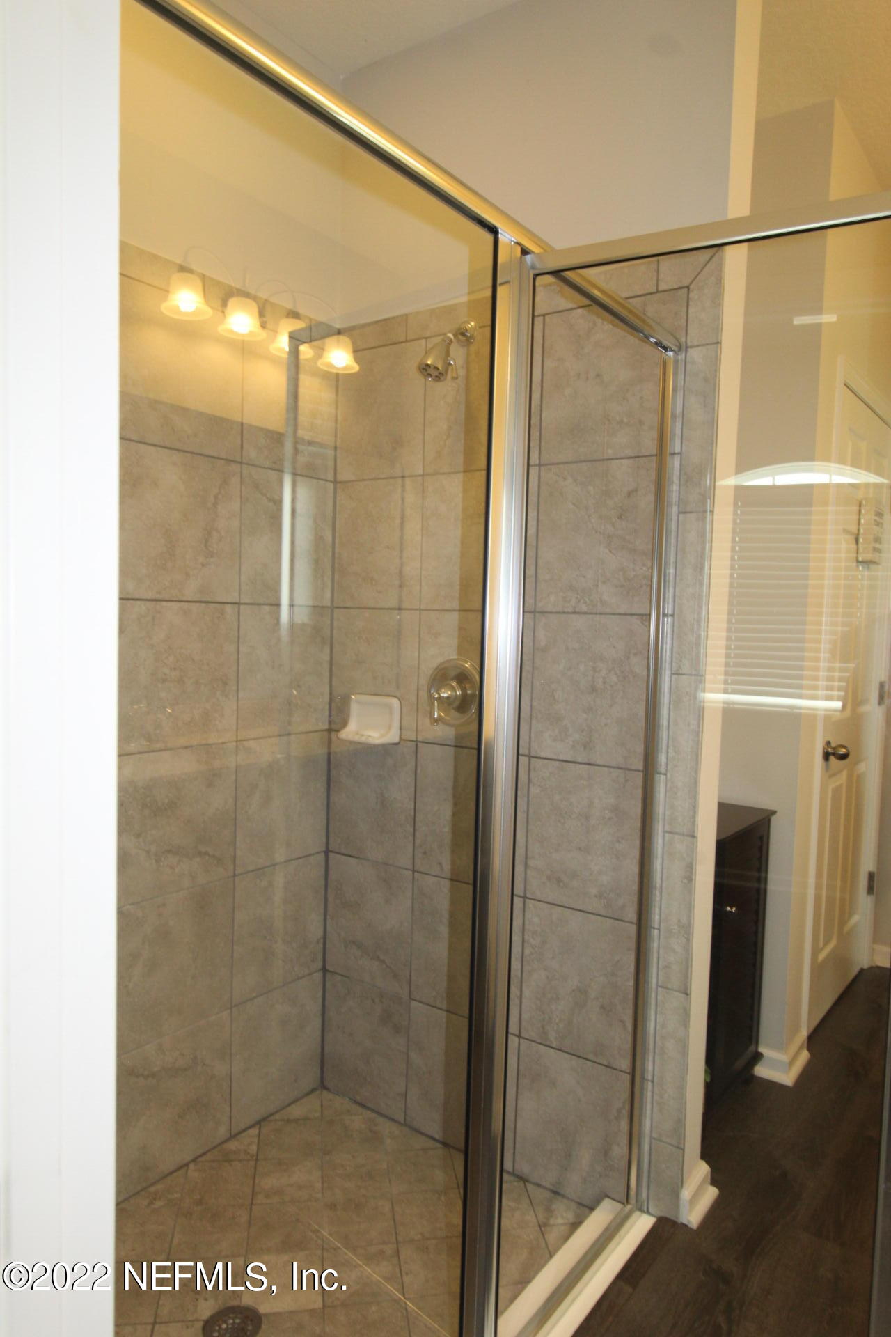 552 Richmond Drive St. Johns, FL 32259 - Photo 26 of 50 a bathroom with a shower