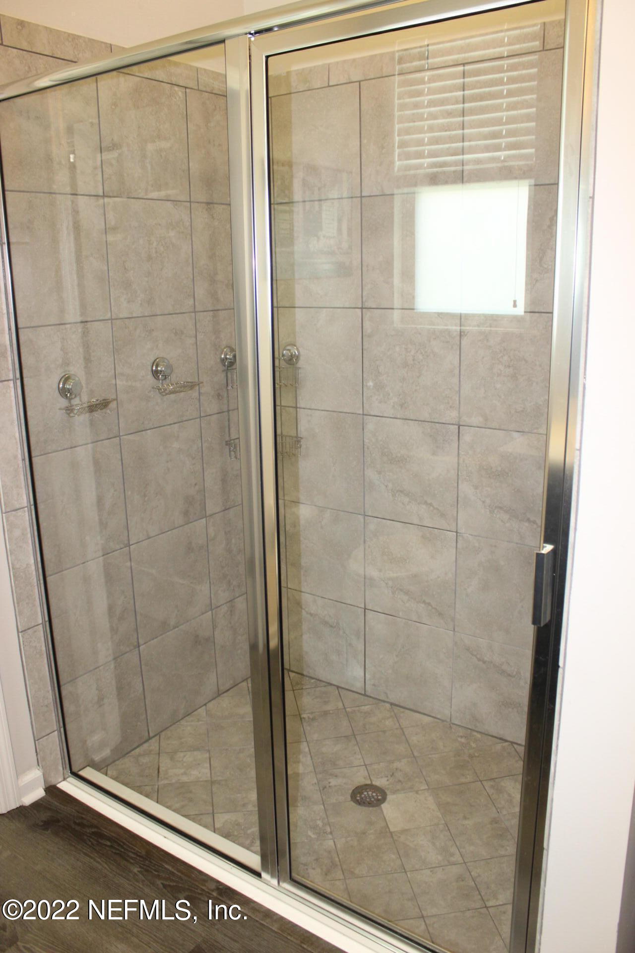 552 Richmond Drive St. Johns, FL 32259 - Photo 27 of 50 a bathroom with a shower