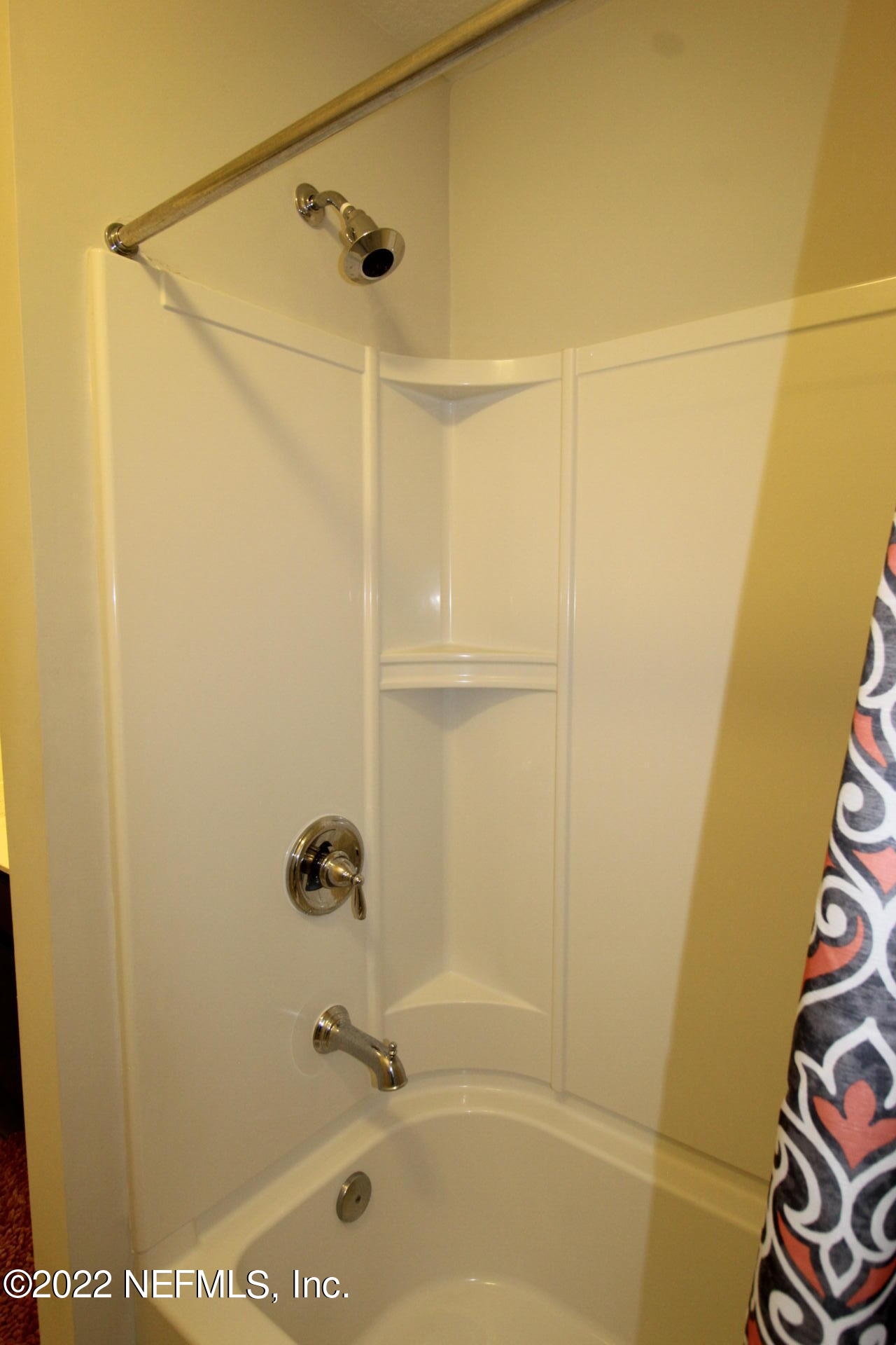 552 Richmond Drive St. Johns, FL 32259 - Photo 39 of 50 a bathroom with a shower