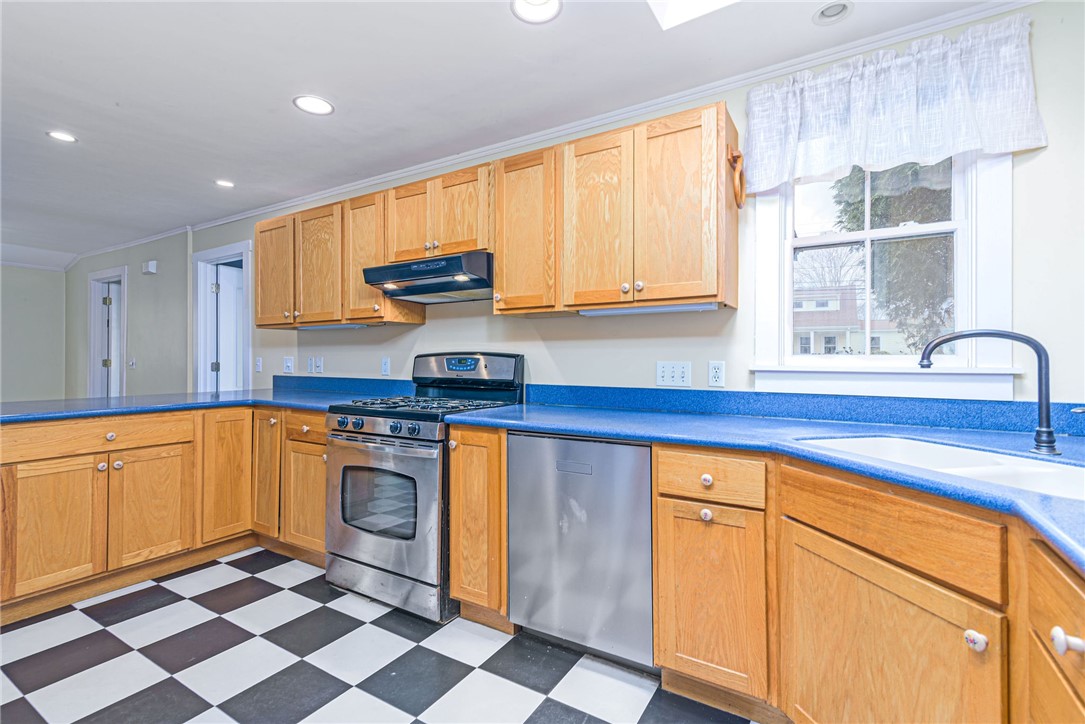 61 Howland Avenue Jamestown, RI 02835 - Photo 18 of 31 Spacious kitchen with corner sink and skylight above