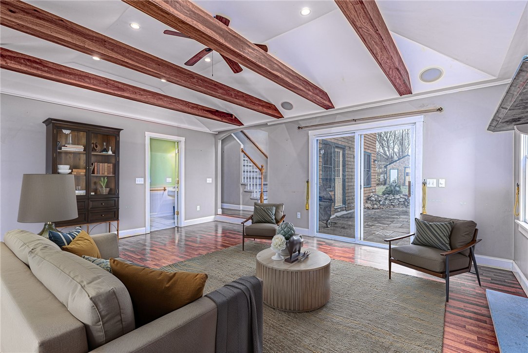 61 Howland Avenue Jamestown, RI 02835 - Photo 6 of 31 Virtually staged with furniture