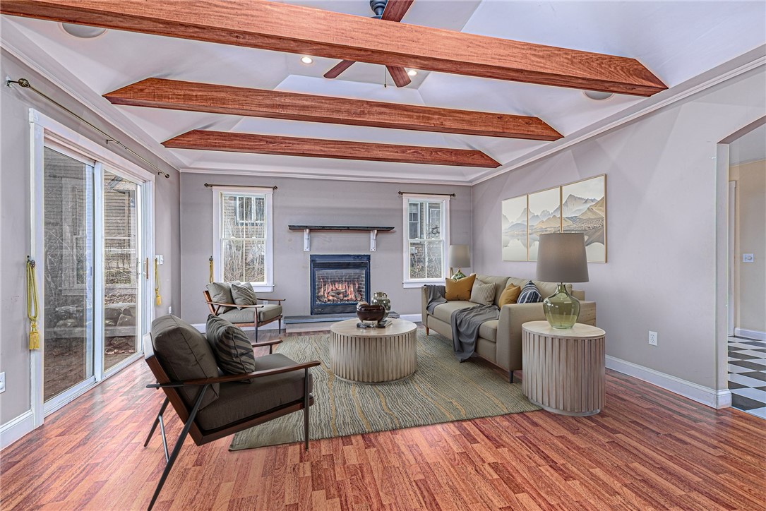 61 Howland Avenue Jamestown, RI 02835 - Photo 8 of 31 Virtually staged with furniture