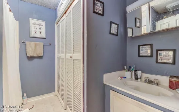 $225,000 | 20017 Sunshine Drive, Long Beach, MS 39560