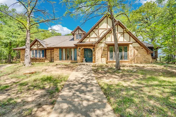 $619,900 | 505 High Woods Trail, Fort Worth, TX 76112