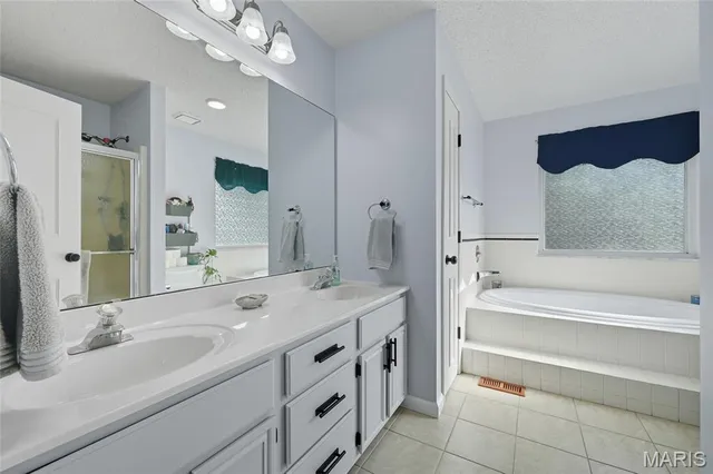 $375,000 | 471 Bellingham Court, St. Charles, MO 63304