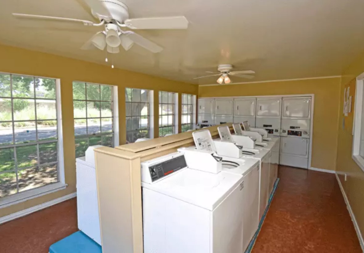 3025 Waller Street Waller, TX 77484 - Photo 8 of 10