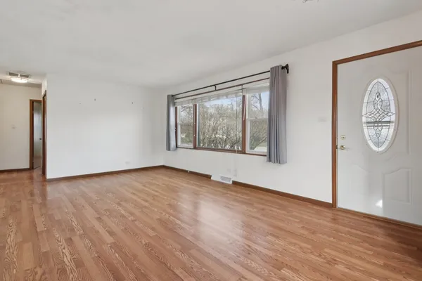 $280,000 | 7416 Thomas Avenue, Bridgeview, IL 60455