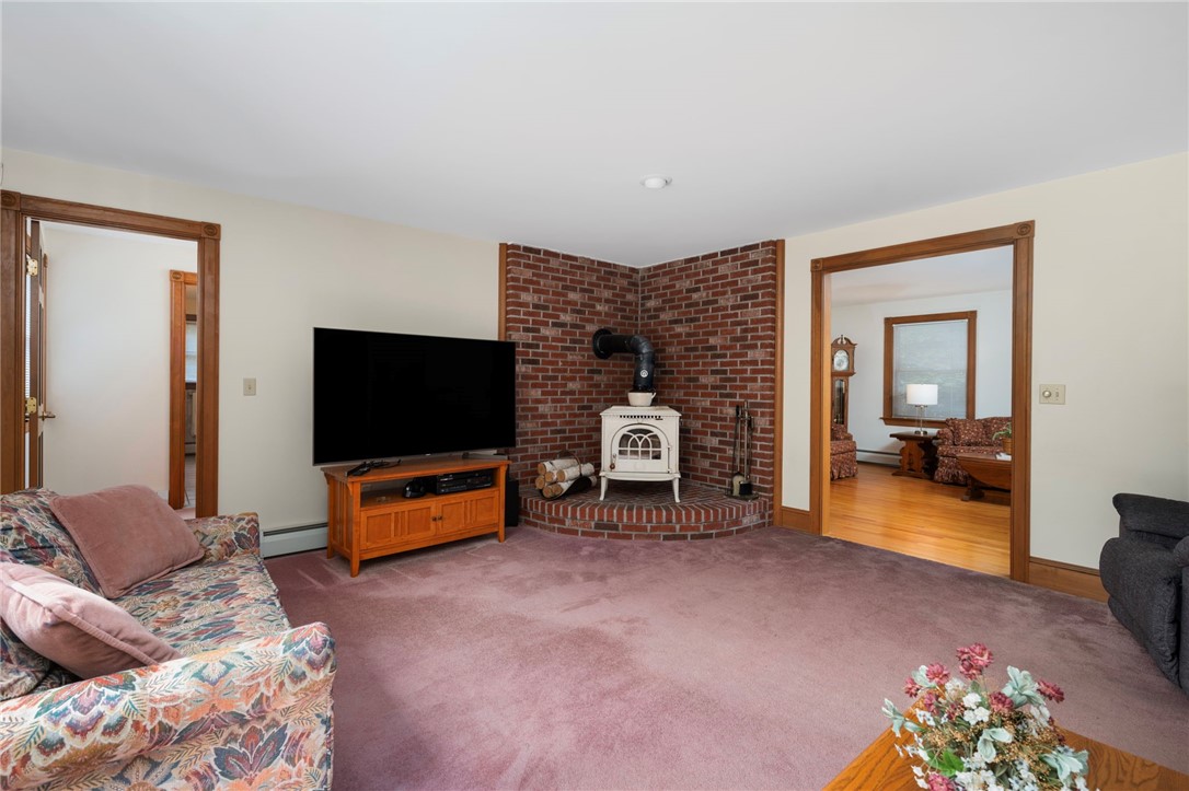 310 Plain Road West Greenwich, RI 02817 - Photo 10 of 39 Family room