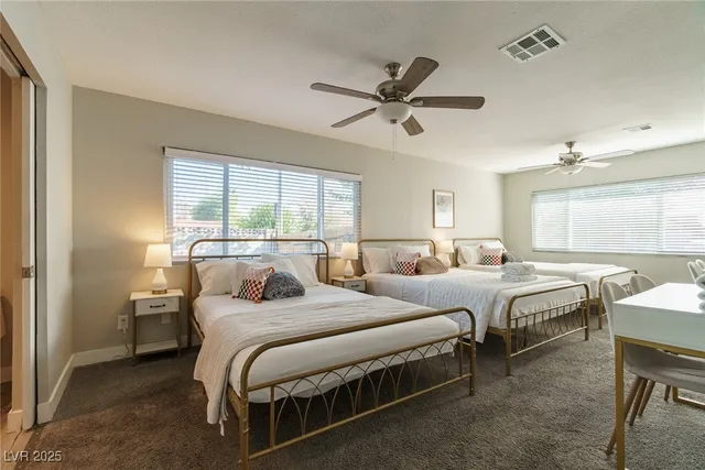 $695,000 | 5551 Corral Circle, Las Vegas, NV 89119