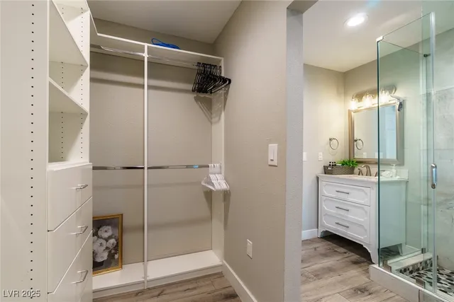 $695,000 | 5551 Corral Circle, Las Vegas, NV 89119