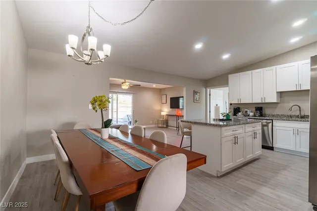 $695,000 | 5551 Corral Circle, Las Vegas, NV 89119