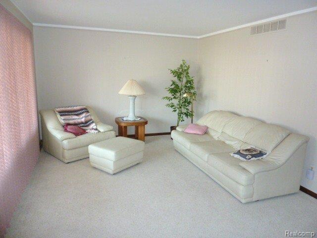 7271 Riverside Drive Algonac, MI 48001 - Photo 7 of 17 P1010887.JPG